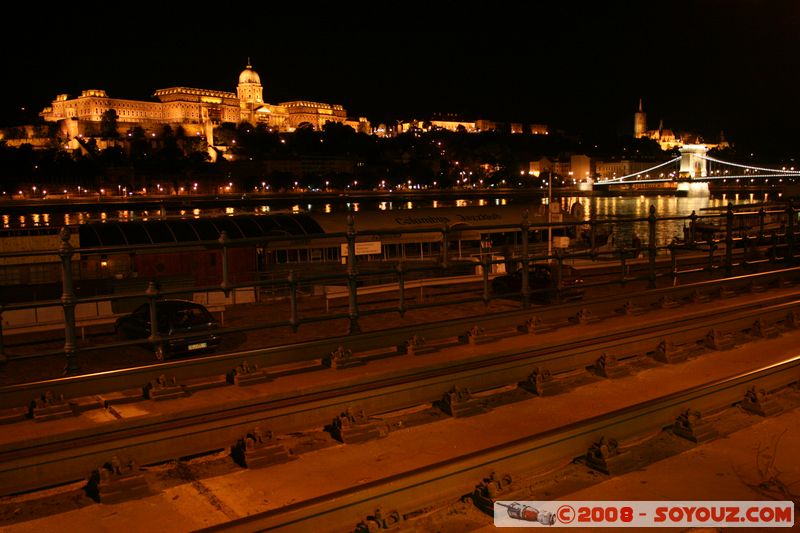Budapest by night - Budavari Palota
Mots-clés: Nuit Tramway