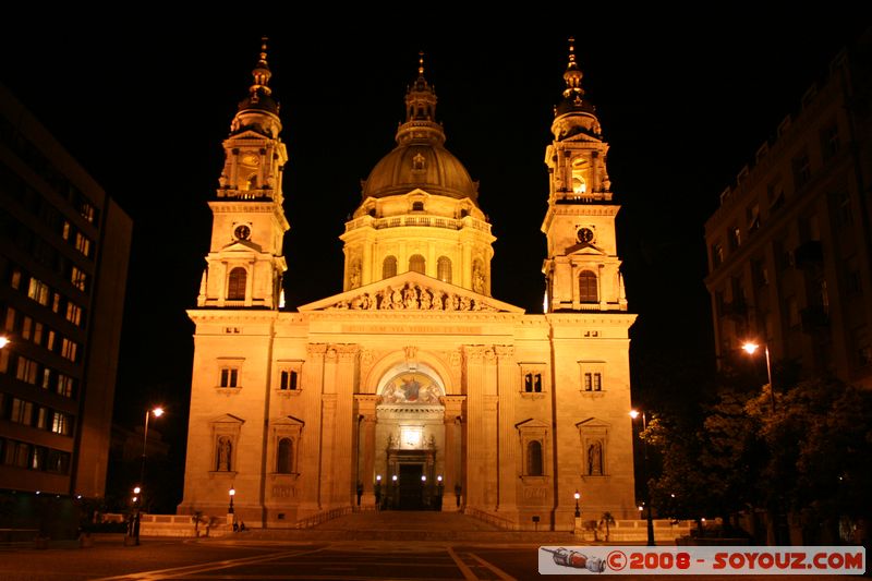 Budapest by night - Szent Istvan bazilika
Mots-clés: Nuit Eglise