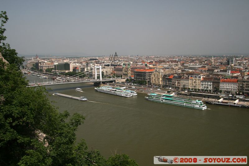 Budapest - Gellert Hill - view on Pest
Mots-clés: bateau Danube Riviere