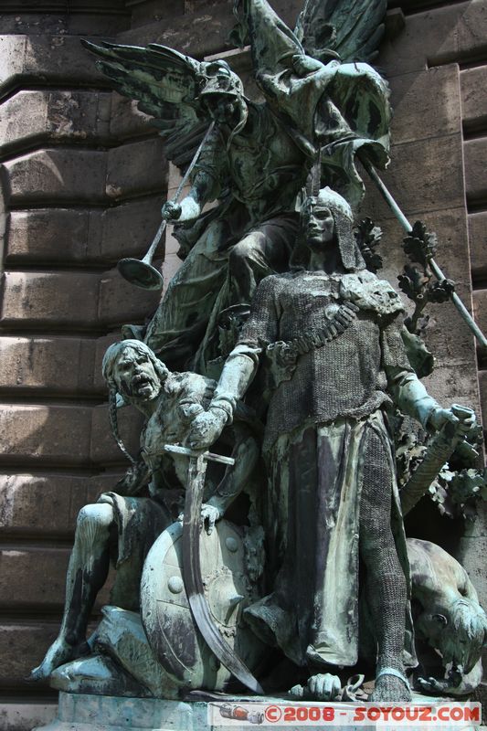 Budapest - Budavari Palota
Mots-clés: chateau Fontaine statue