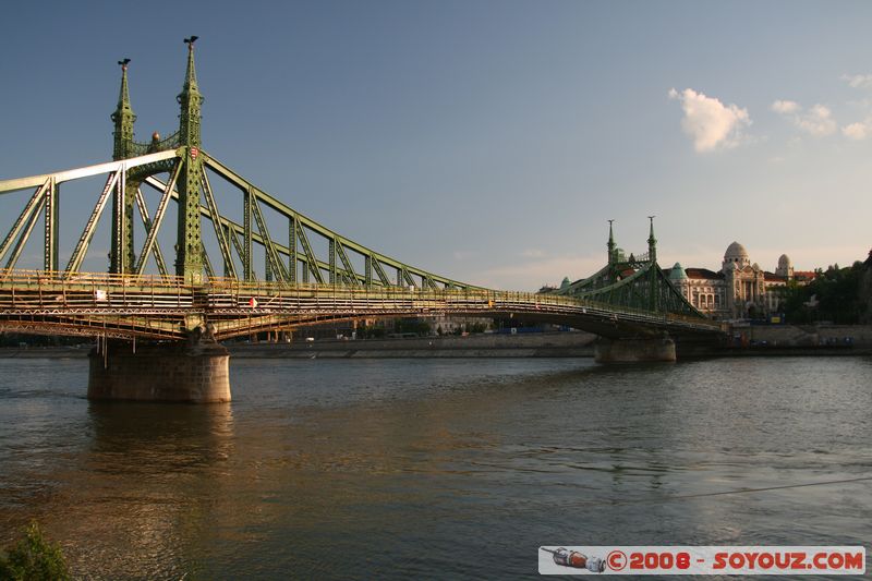 Budapest - Szabadsag-hid
Mots-clés: sunset Riviere Danube