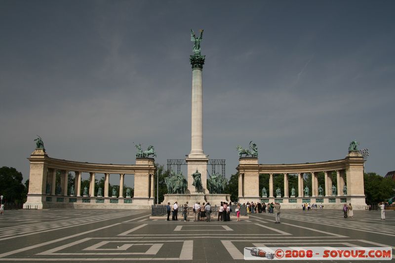 Budapest - Hosok tere - Heroes' Square
Mots-clés: statue sculpture Monument