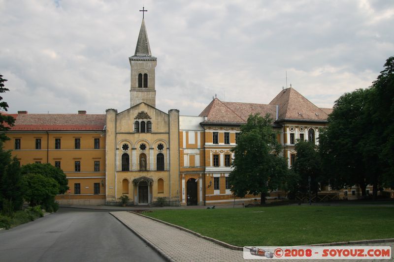 Pecs - Leowey Klara Secondary School
