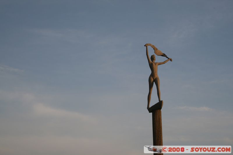 Balatonfured - Mahart Ferry Pier
Mots-clés: statue