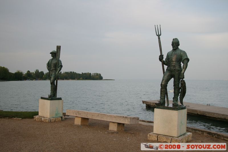 Balatonfured - Tagore setany statue
Mots-clés: statue Lac