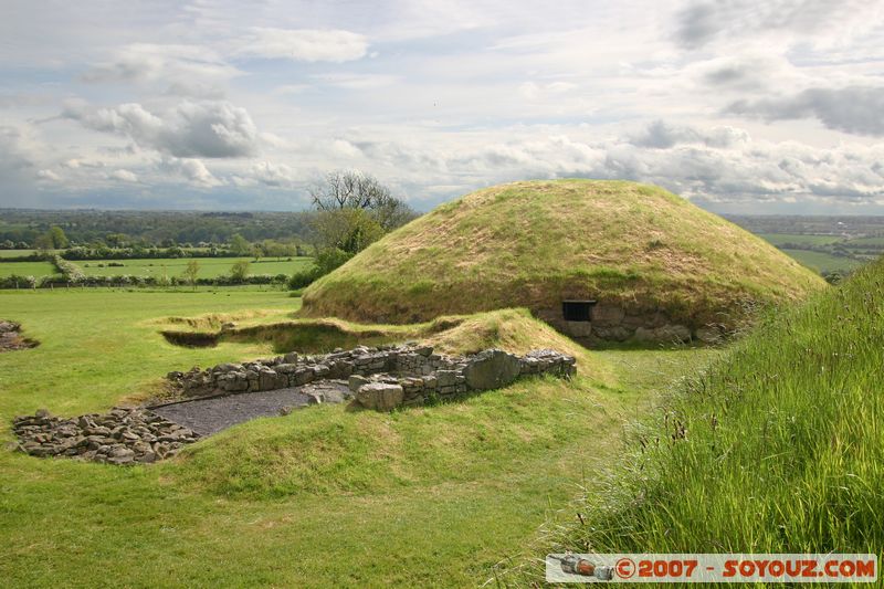Knowth
Mots-clés: Ruines Megalithique paysage