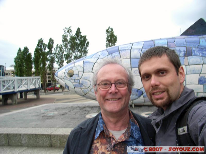 Mon pere et moi devant le Big Fish
                                   
