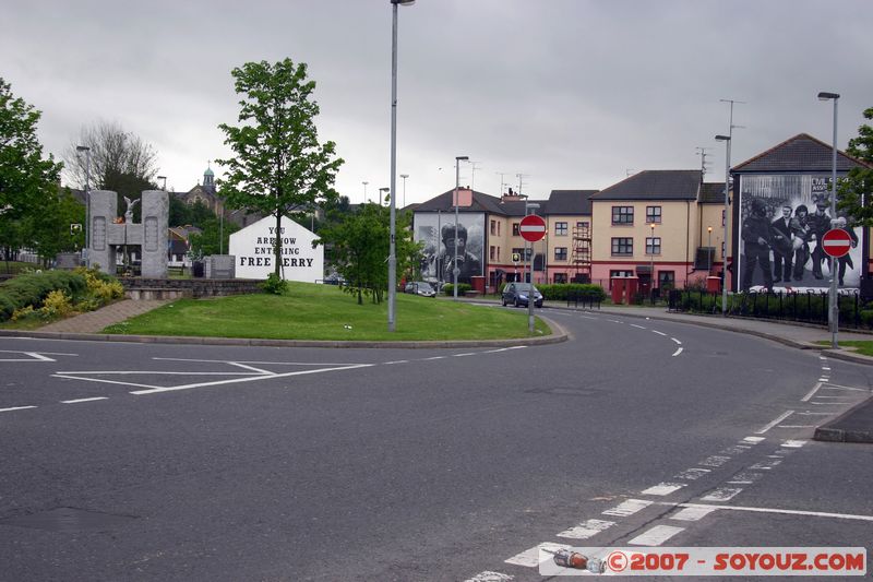 Rossville Street - monument aux morts du Bloody Sunday
