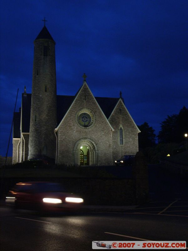 Donegal - Eglise à  Clocher rond
Mots-clés: Eglise