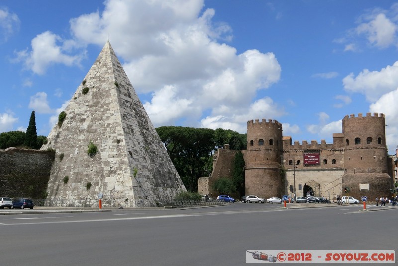 Roma - Piramide Cestia e Porta San Paolo
Mots-clés: geo:lat=41.87551167 geo:lon=12.48093500 geotagged ITA Italie Lazio Roma Piramide Cestia Romain Ruines patrimoine unesco