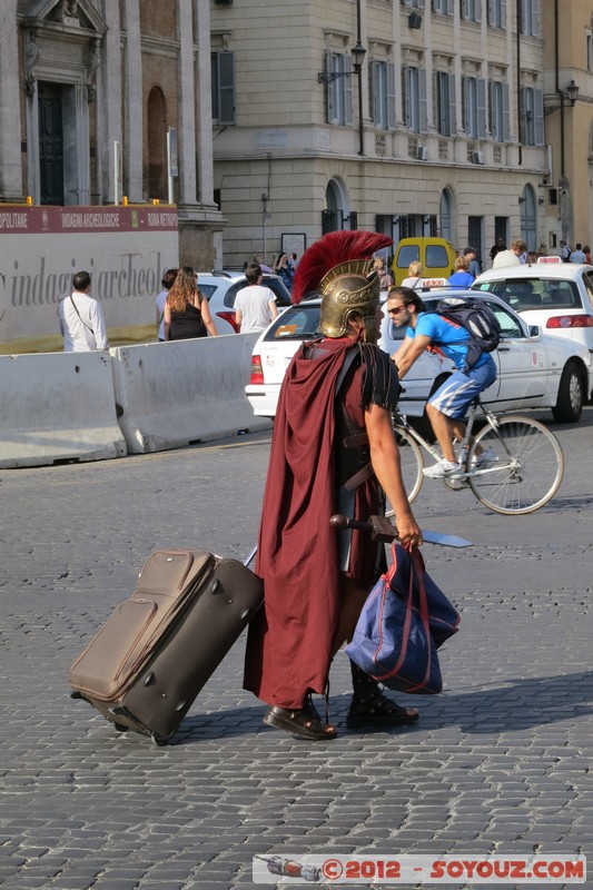 Roma - Legionario romano in viaggio
Mots-clés: geo:lat=41.89533884 geo:lon=12.48332288 geotagged ITA Italie Lazio Rom Roma personnes Insolite Romain