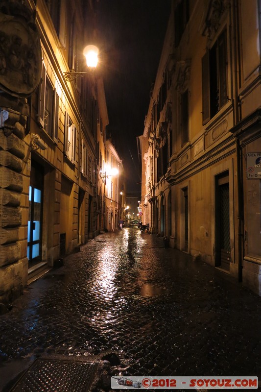 Roma di notte - Trevi
Mots-clés: geo:lat=41.89943293 geo:lon=12.48226577 geotagged ITA Italie Lazio Pigna Roma Nuit