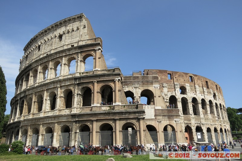 Roma - Colosseo
Mots-clés: Campitelli geo:lat=41.89078386 geo:lon=12.49082042 geotagged ITA Italie Lazio Roma patrimoine unesco Ruines Romain Colosseo