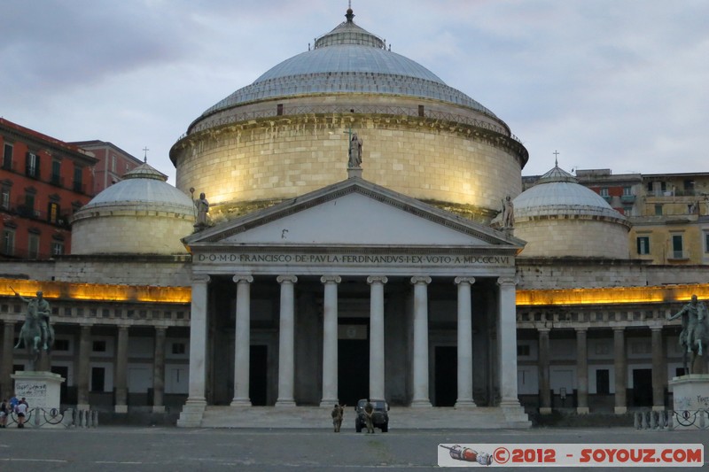 Napoli - Piazza Del Plebiscito - San Francesco di Paola
Mots-clés: Campania geo:lat=40.83595304 geo:lon=14.24887401 geotagged ITA Italie Napoli Neapel Eglise