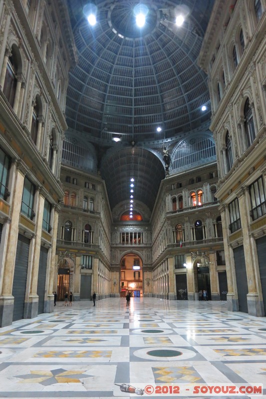 Napoli - Galleria Umberto
Mots-clés: Campania geo:lat=40.83787367 geo:lon=14.24933833 geotagged ITA Italie Napoli Neapel Nuit Galleria Umberto