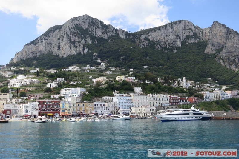 Capri - Marina Grande
Mots-clés: Campania Capri geo:lat=40.55743779 geo:lon=14.24157735 geotagged ITA Italie Marina Grande Di Capri mer Montagne Port