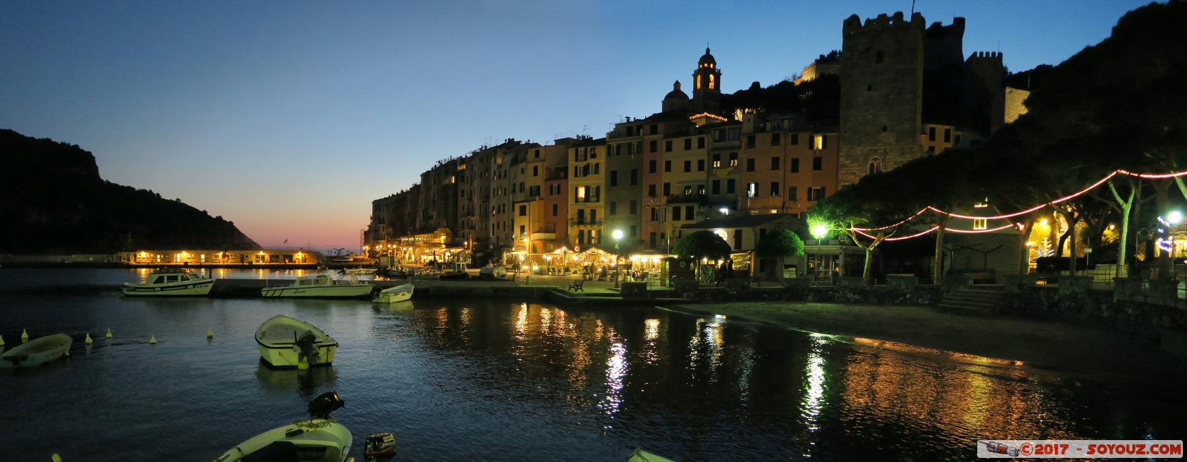 Portovenere by night - panorama
Mots-clés: ITA Italie Liguria Portovenere patrimoine unesco Mer Nuit panorama Port