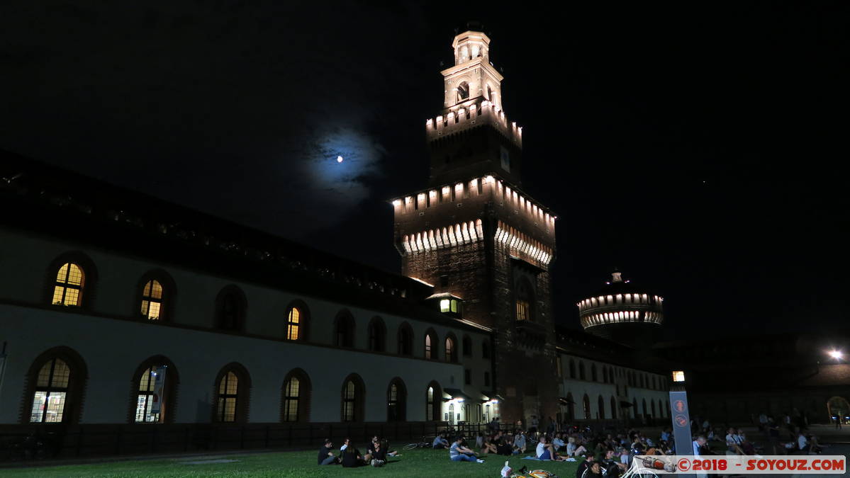 Milano by Night - Castello Sforzesco
Mots-clés: Brera geo:lat=45.47023645 geo:lon=9.18038900 geotagged ITA Italie Lombardia Milano Nuit Castello Sforzesco Lune