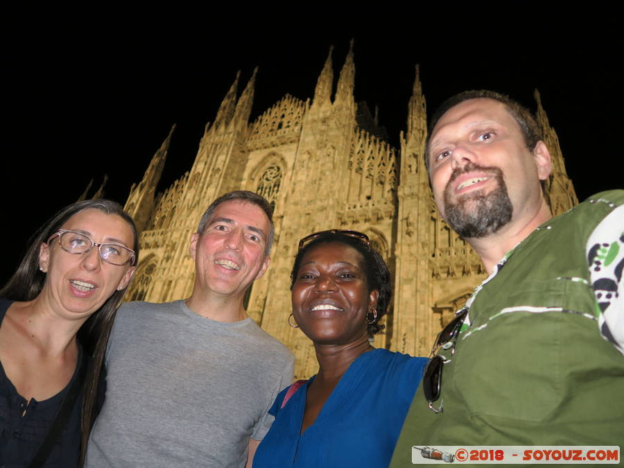 Milano by Night - Il Duomo
Mots-clés: geo:lat=45.46394631 geo:lon=9.19001276 geotagged ITA Italie Lombardia Mailand Milano Nuit Piazza del Duomo Il Duomo Eglise