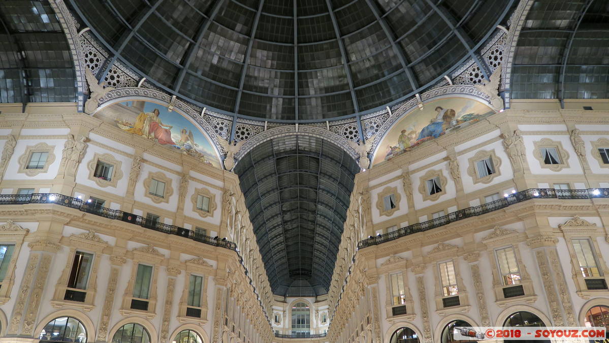 Milano by Night - Galleria Vittorio Emanuele II
Mots-clés: geo:lat=45.46552272 geo:lon=9.19008786 geotagged ITA Italie Lombardia Mailand Milano Nuit Galleria Vittorio Emanuele II