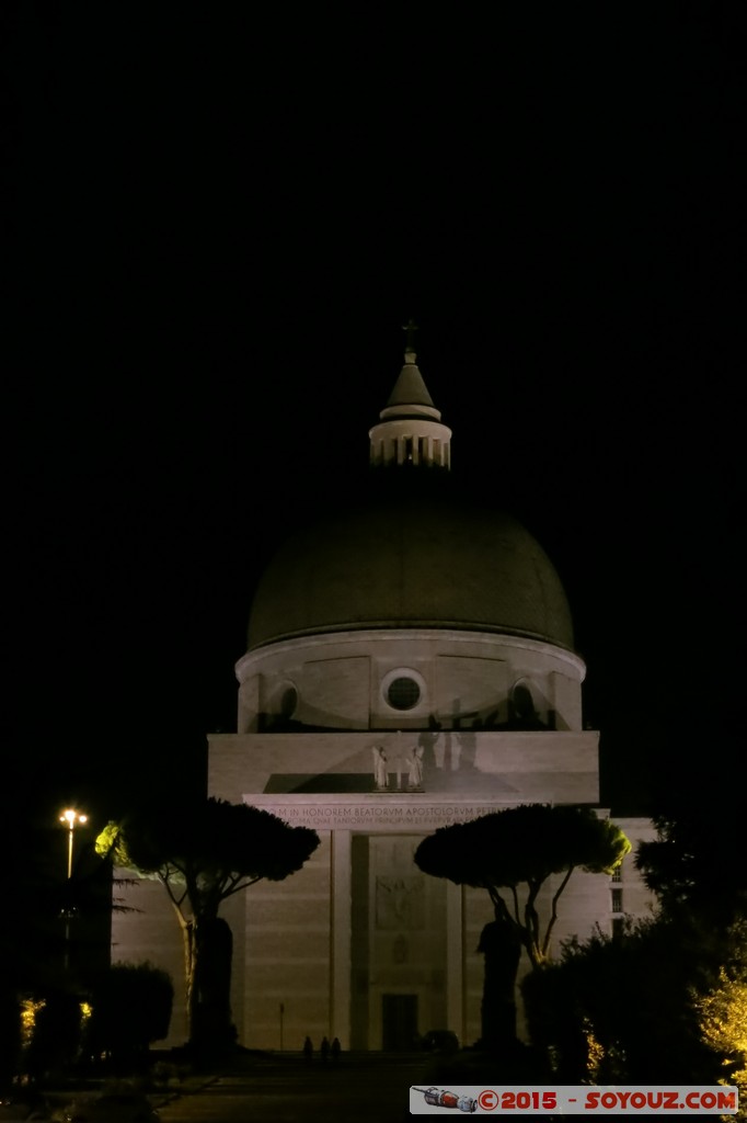 Roma by night - EUR - Basilica of Saints Peter and Paul
Mots-clés: EUR geo:lat=41.83292692 geo:lon=12.46197224 geotagged ITA Italie Lazio Mezzocammino Roma Eglise Basilica of Saints Peter and Paul Nuit