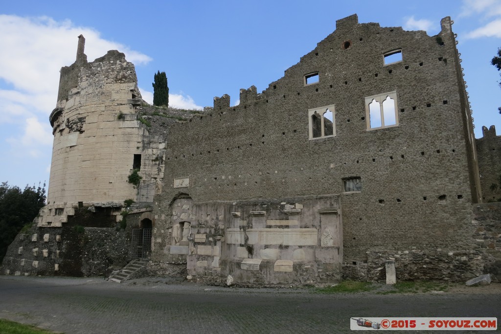 Roma - Castrum Caetani
Mots-clés: Ardeatino geo:lat=41.85175575 geo:lon=12.52083050 geotagged ITA Italie Lazio Torricola Roma Via Appia Antica