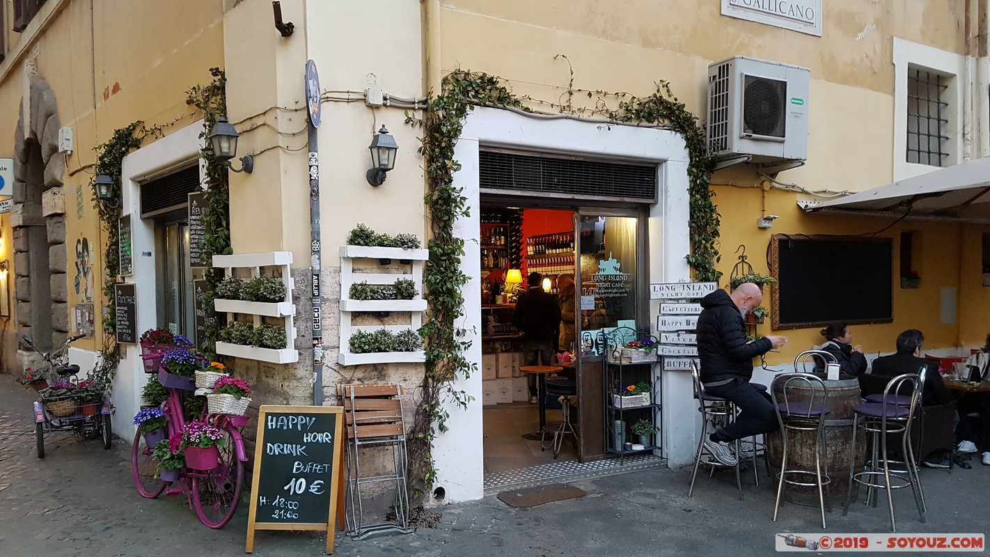 Roma - Trastevere - Long Island Night Cafe
Mots-clés: Colle Della Valentina geo:lat=41.88954029 geo:lon=12.47319771 geotagged ITA Italie Lazio Long Island Night Cafe Trastevere
