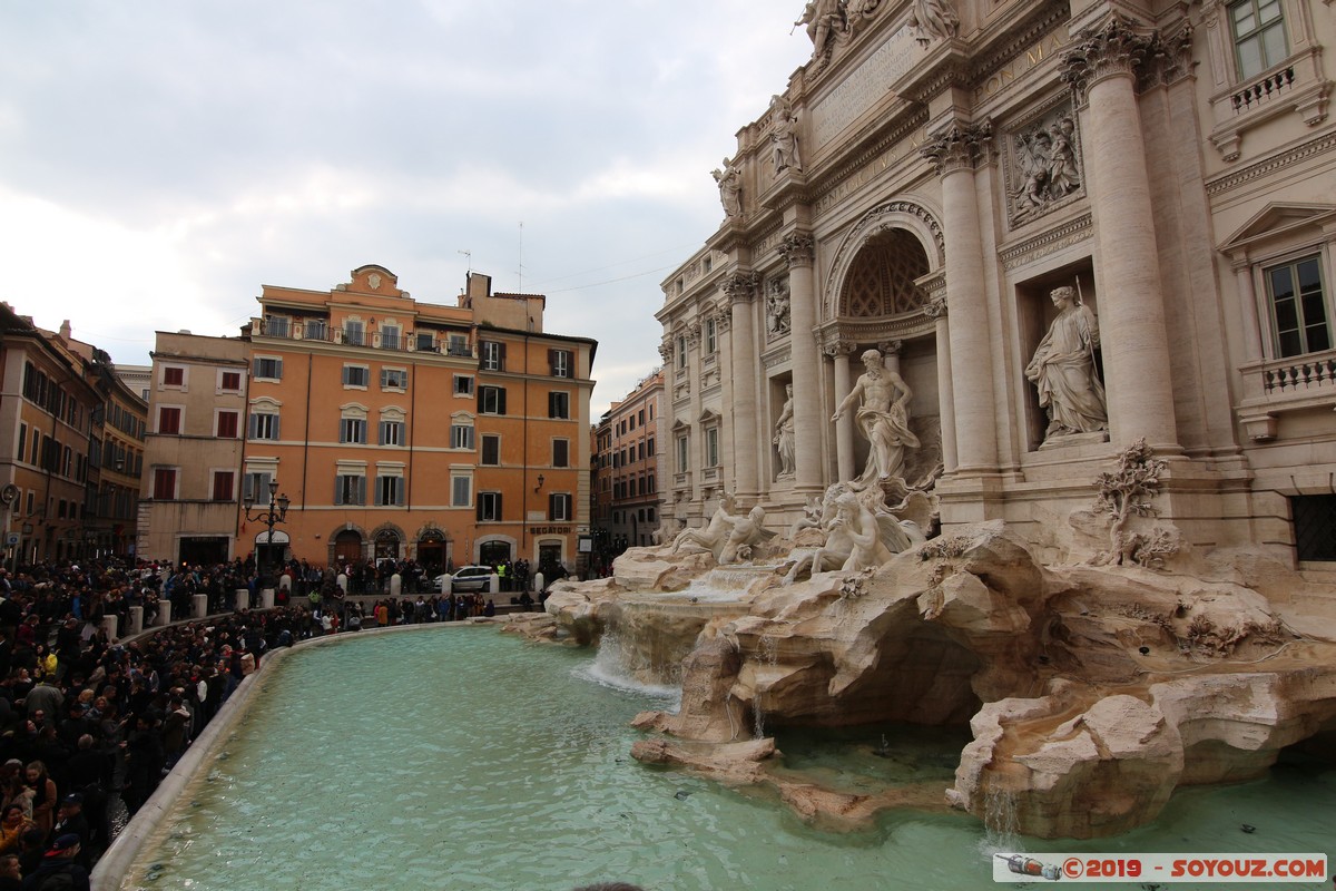 Roma - Fontana di Trevi
Mots-clés: Colle Della Valentina geo:lat=41.90096301 geo:lon=12.48350035 geotagged ITA Italie Lazio Pigna patrimoine unesco Fontaine Fontana di Trevi