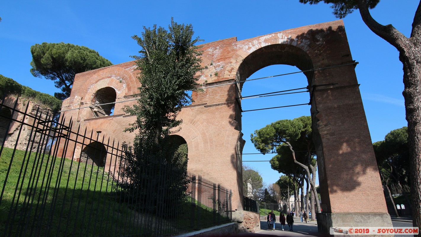 Roma - Foro Romano - Aqua Claudia
Mots-clés: Campitelli Decima geo:lat=41.88678333 geo:lon=12.48959833 geotagged ITA Italie Lazio patrimoine unesco Ruines Romain Foro Romano Aqua Claudia