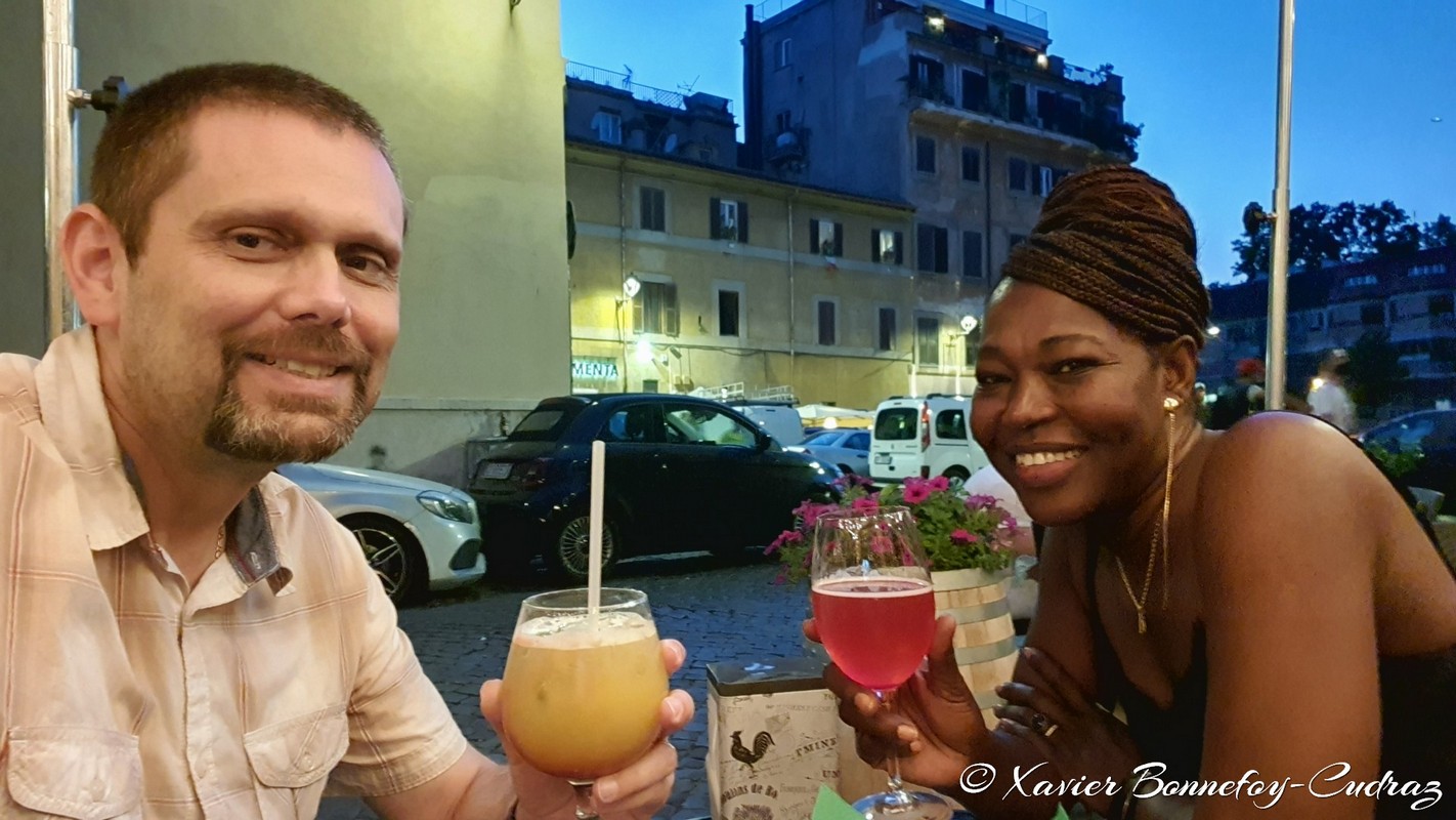 Roma
Mots-clés: Italie Lazio Trastevere Nuit Long Island Cafe