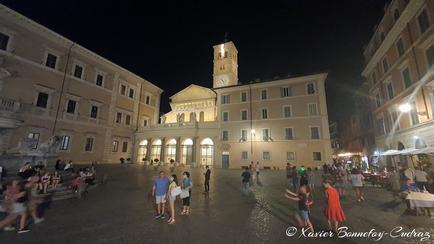 Roma
Mots-clés: Italie Lazio Trastevere Nuit Piazza di Santa Maria Eglise Basilica di Santa Maria in Trastevere
