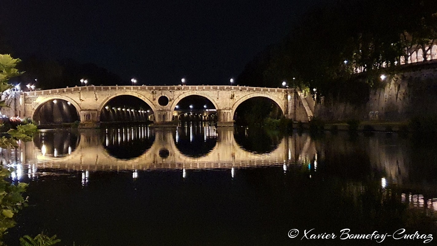 Roma
Mots-clés: Italie Lazio Trastevere Nuit Lungo il Tevere... Roma Riviere Tibre Tevere Ponte Sisto Pont