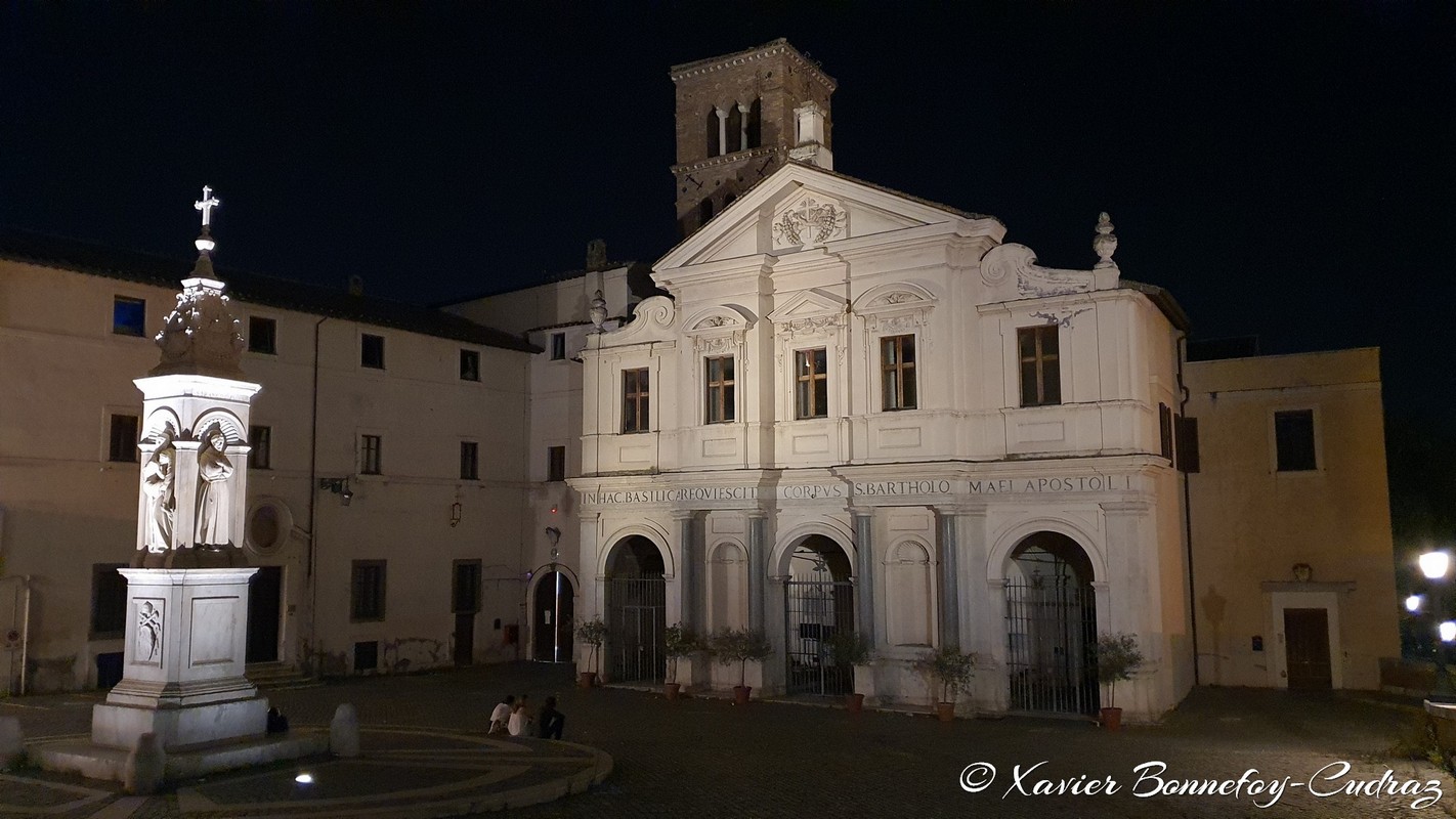 Roma
Mots-clés: Italie Lazio Nuit Isola Tiberina Basilica di San Bartolomeo Eglise