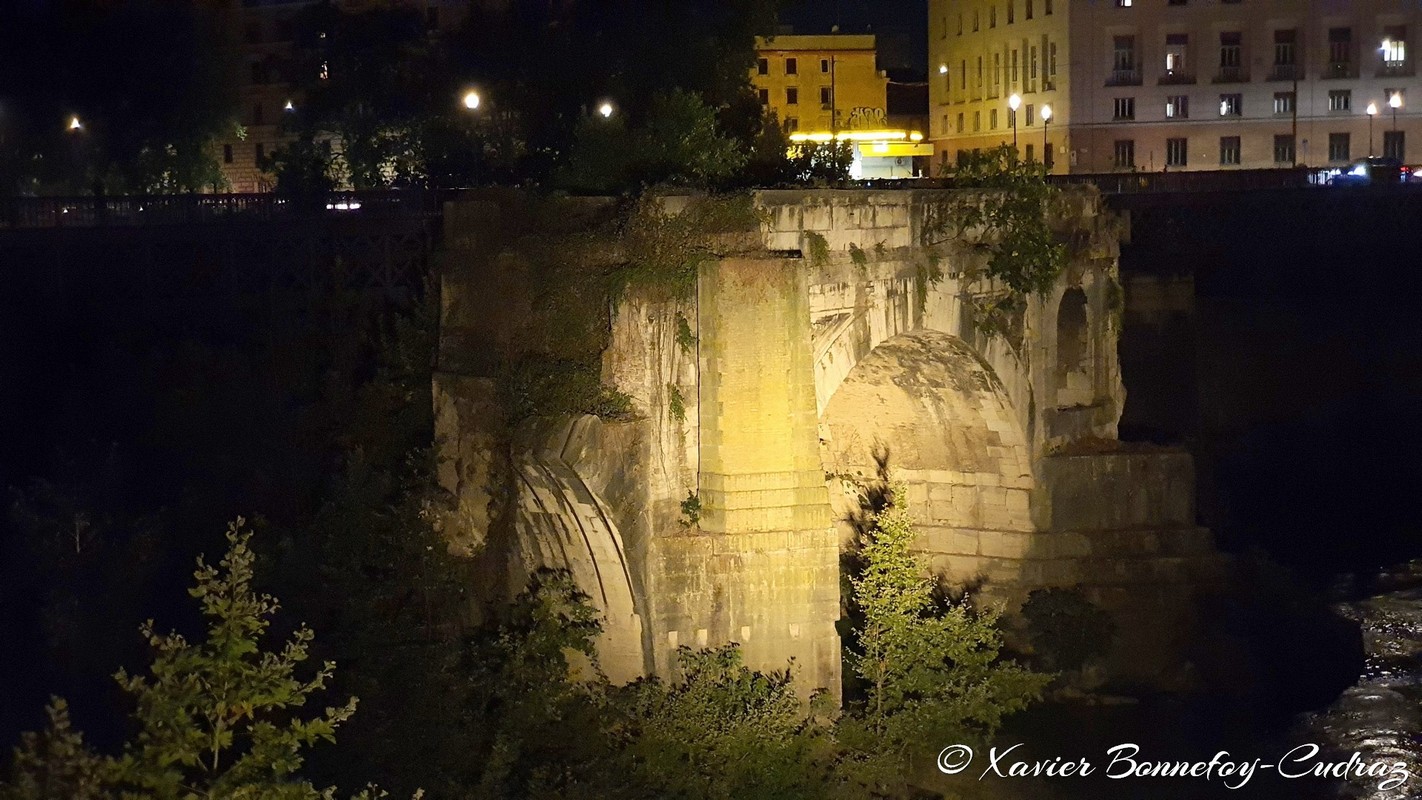 Roma
Mots-clés: Italie Lazio Nuit Isola Tiberina Ponte Emilio Pont Ruines