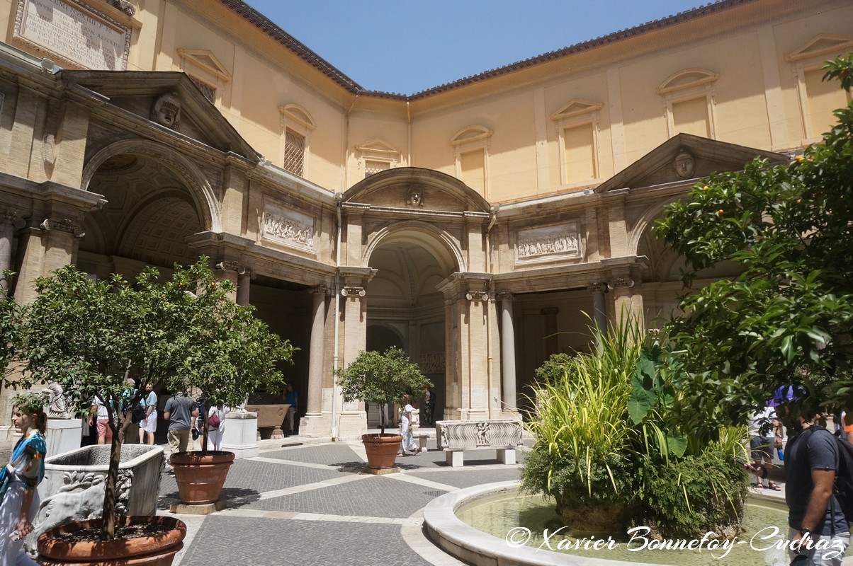 Citta del Vaticano - Musei Vaticani - Cortile Ottagono
Mots-clés: Citta' Del Vaticano geo:lat=41.90641691 geo:lon=12.45478078 geotagged VAT Vatican Citta del Vaticano patrimoine unesco musee Musei Vaticani Cortile Ottagono