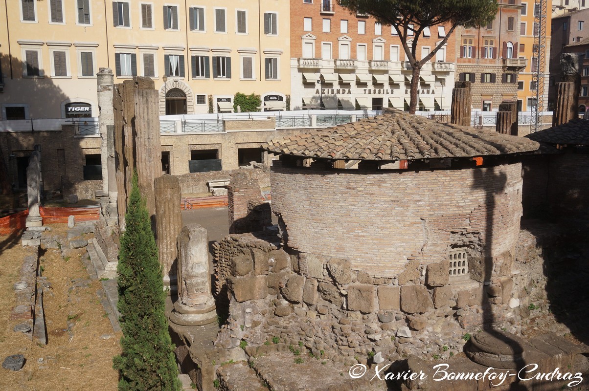 Roma - Largo di Torre Argentina
Mots-clés: Colle Della Valentina geo:lat=41.89562331 geo:lon=12.47653103 geotagged ITA Italie Lazio Sant' Eustachio Roma Largo di Torre Argentina Ruines romaines patrimoine unesco