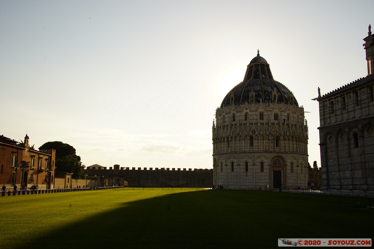 Pisa - Battistero di San Giovanni
Mots-clés: geo:lat=43.72272267 geo:lon=10.39623767 geotagged ITA Italie Pisa Roman Catholic Archidiocese of Pisa Toscana Piazza dei Miracoli Eglise Battistero di San Giovanni patrimoine unesco