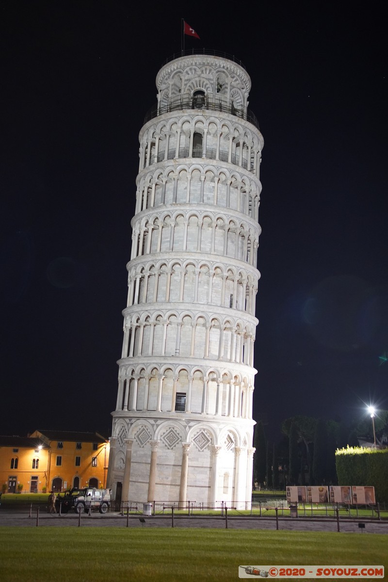 Pisa by night - Torre di Pisa
Mots-clés: geo:lat=43.72256757 geo:lon=10.39633666 geotagged ITA Italie Pisa Roman Catholic Archidiocese of Pisa Toscana Piazza dei Miracoli Eglise Nuit Torre di Pisa patrimoine unesco