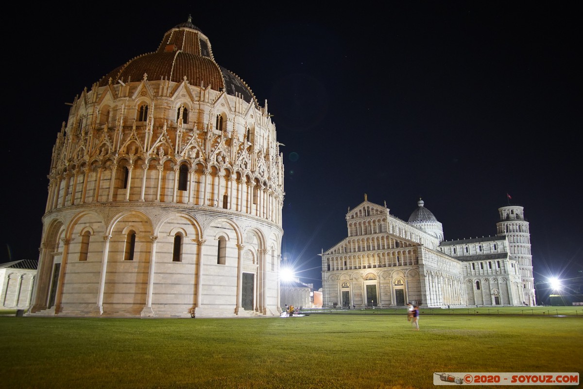 Pisa by night - Battistero di San Giovanni e Duomo di Pisa
Mots-clés: geo:lat=43.72280019 geo:lon=10.39370606 geotagged ITA Italie Pisa Roman Catholic Archidiocese of Pisa Toscana Piazza dei Miracoli Eglise Nuit Battistero di San Giovanni Duomo di Pisa patrimoine unesco