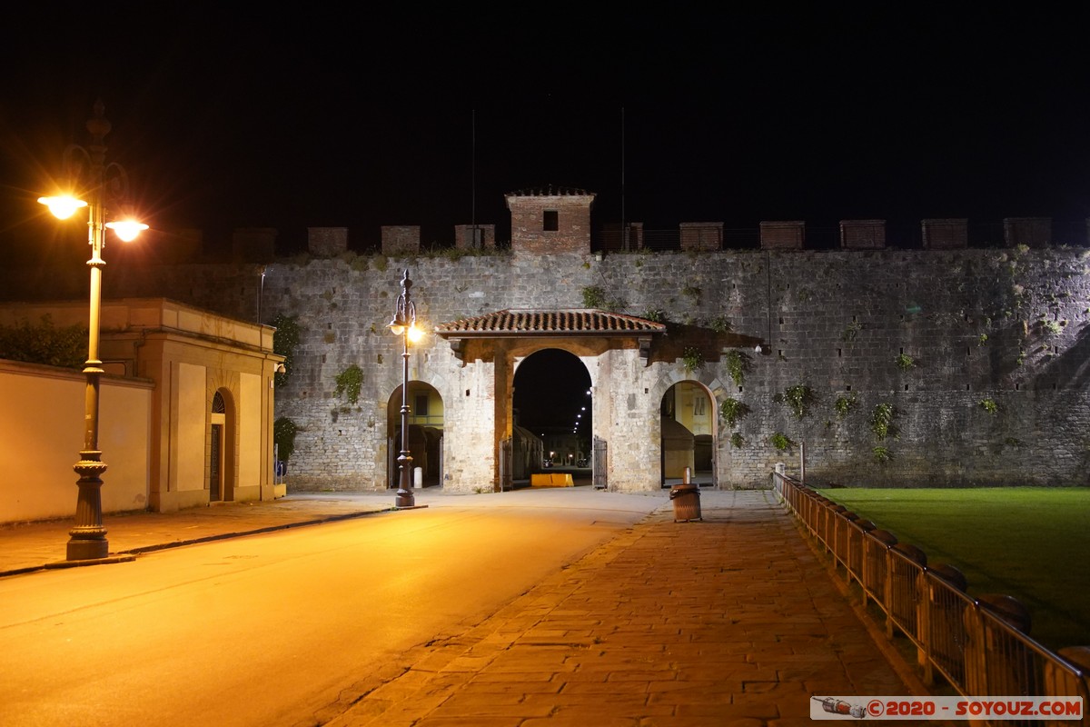 Pisa by night - Porta Nuova
Mots-clés: geo:lat=43.72278522 geo:lon=10.39368484 geotagged ITA Italie Pisa Roman Catholic Archidiocese of Pisa Toscana Piazza dei Miracoli Eglise Nuit Porta Nuova patrimoine unesco