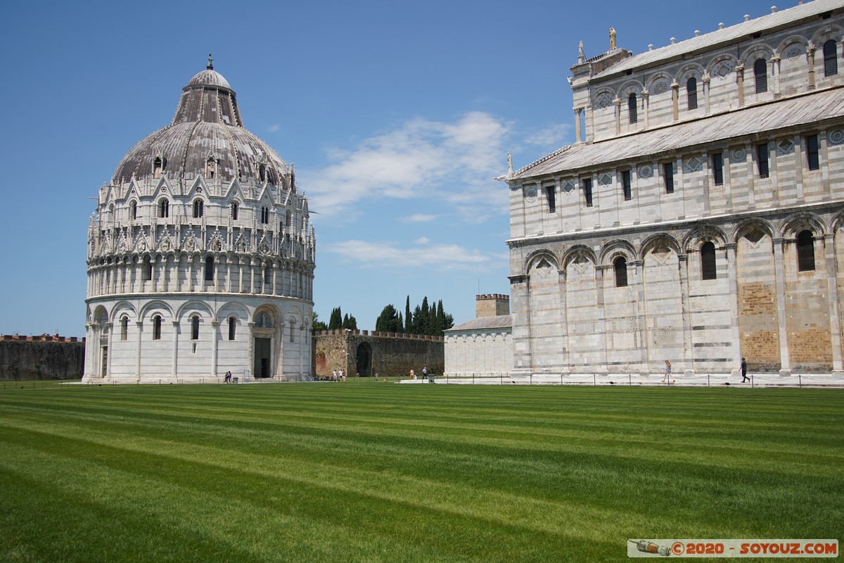 Pisa - Duomo e Battistero di San Giovanni
Mots-clés: geo:lat=43.72255089 geo:lon=10.39582981 geotagged ITA Italie Pisa Roman Catholic Archidiocese of Pisa Toscana Piazza dei Miracoli Eglise Battistero di San Giovanni Duomo di Pisa patrimoine unesco