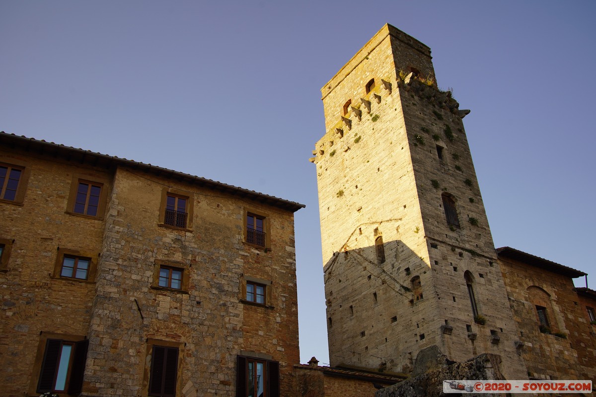 San Gimignano - Piazza della Cisterna - Torre del Diavolo
Mots-clés: geo:lat=43.46755333 geo:lon=11.04374000 geotagged ITA Italie San Gimignano Toscana Piazza della Cisterna Torre del Diavolo sunset