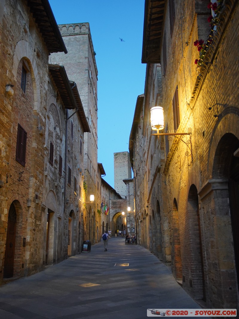 San Gimignano - Via S. Matteo
Mots-clés: geo:lat=43.46882396 geo:lon=11.04229406 geotagged ITA Italie San Gimignano Toscana Via S. Matteo