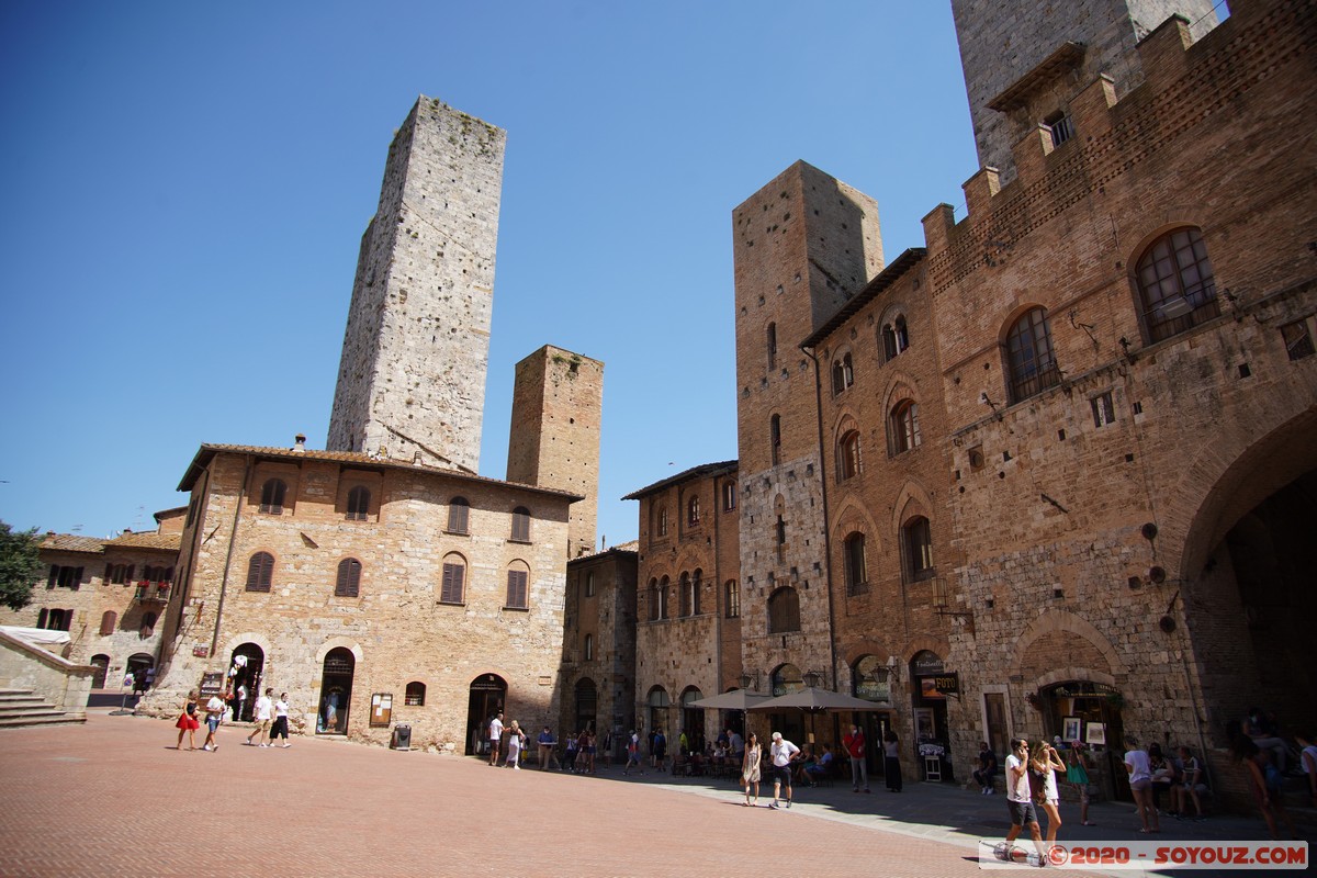 San Gimignano - Palazzo Vecchio del Podestà, Torre Rognosa e Torre Chigi
Mots-clés: geo:lat=43.46769559 geo:lon=11.04328810 geotagged ITA Italie San Gimignano Toscana Palazzo Vecchio del Podest Piazza del Duomo Torre Rognosa Palazzo Comunale Torri degli Ardinghelli