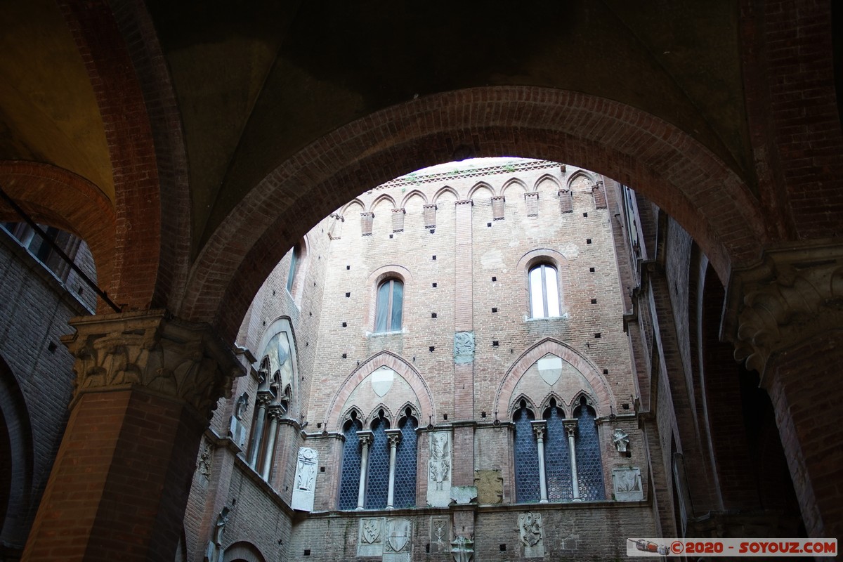 Siena - Piazza del Campo - Palazzo Pubblico
Mots-clés: geo:lat=43.31818462 geo:lon=11.33242771 geotagged ITA Italie Siena Toscana patrimoine unesco Piazza del Campo Palazzo Pubblico