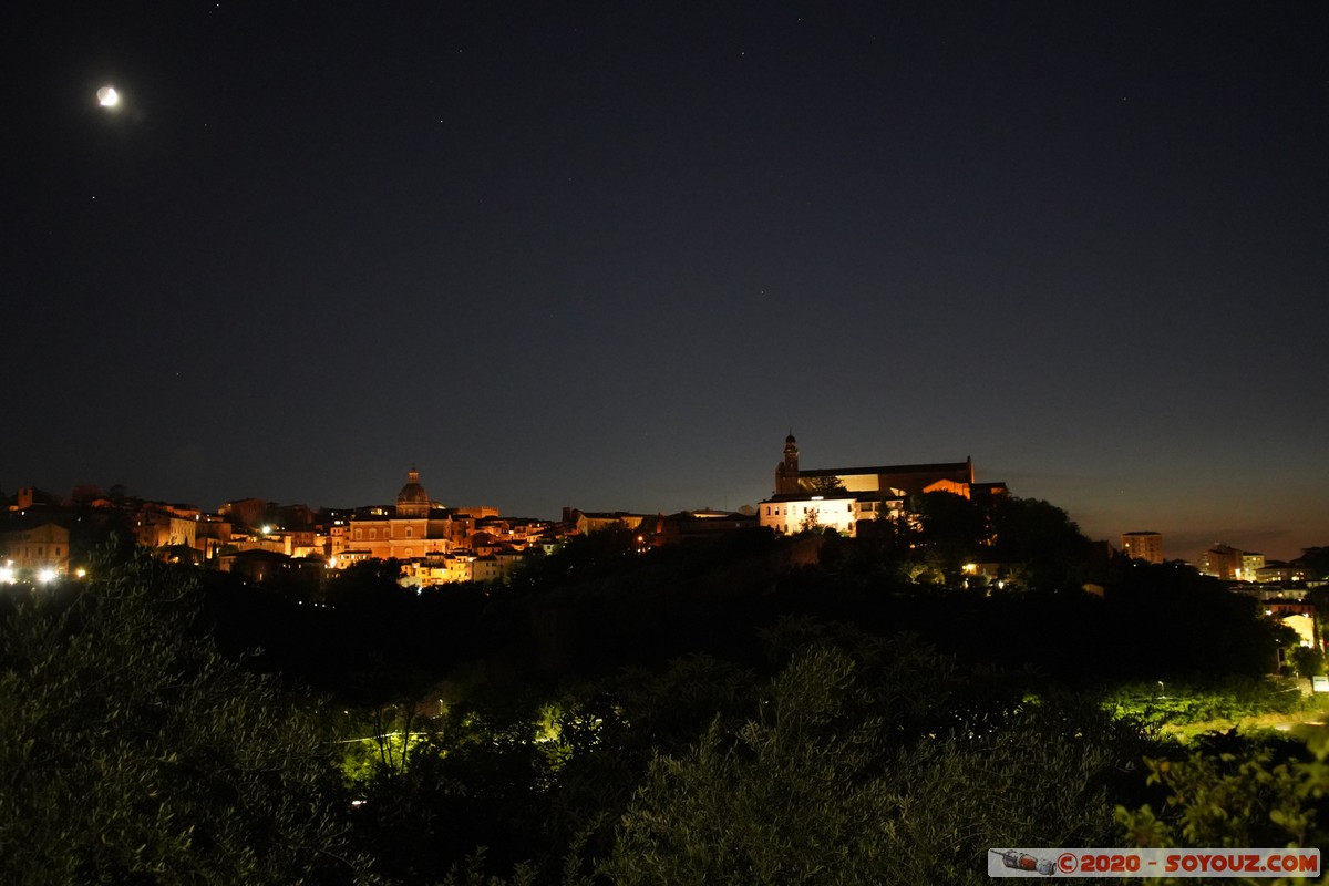 Vista di Siena by night - Basilica di San Francesco
Mots-clés: geo:lat=43.31953569 geo:lon=11.34081027 geotagged ITA Italie Siena Toscana patrimoine unesco Nuit Lune Basilica di San Francesco Palazzo Pubblico Torre del Mangia