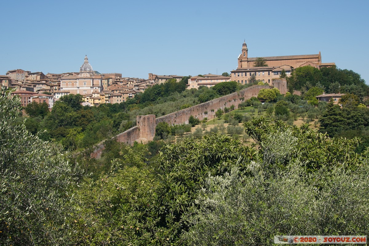 vista di Siena - Basilica di San Francesco
Mots-clés: geo:lat=43.31953569 geo:lon=11.34081027 geotagged ITA Italie Siena Toscana patrimoine unesco Basilica di San Francesco