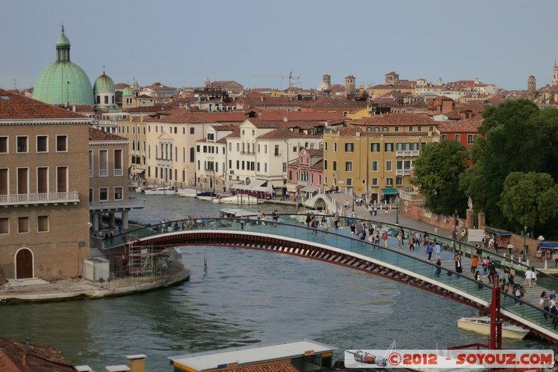 Venezia - Ponte della Costituzione
Mots-clés: geo:lat=45.43864192 geo:lon=12.31763721 geotagged ITA Italie SestiÃ¨re di Santa Croce Veneto Venezia patrimoine unesco Pont canal Ponte della Costituzione