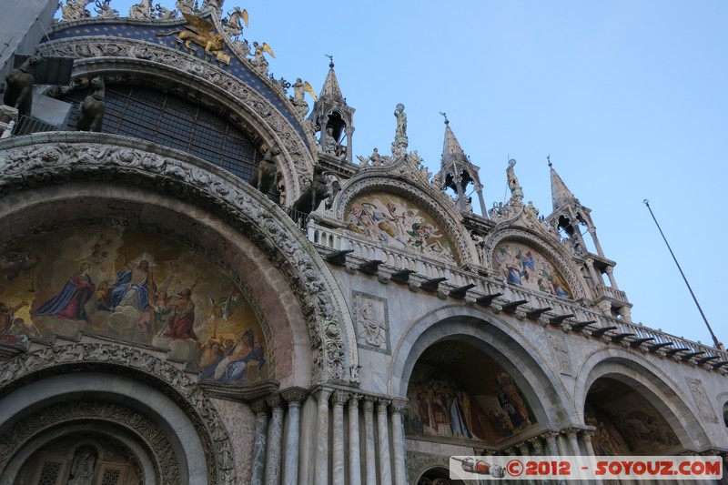 Venezia - Piazza San Marco - Basilica di San Marco
Mots-clés: geo:lat=45.43430412 geo:lon=12.33917254 geotagged ITA Italie SestiÃ¨re di San Marco Veneto Venezia patrimoine unesco Piazza San Marco Eglise