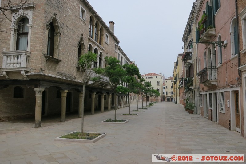 Venezia - Rio Terra Dei Saloni
Mots-clés: geo:lat=45.42913530 geo:lon=12.33386374 geotagged ITA Italie Quartiere Campo di Marte San Marco Veneto patrimoine unesco